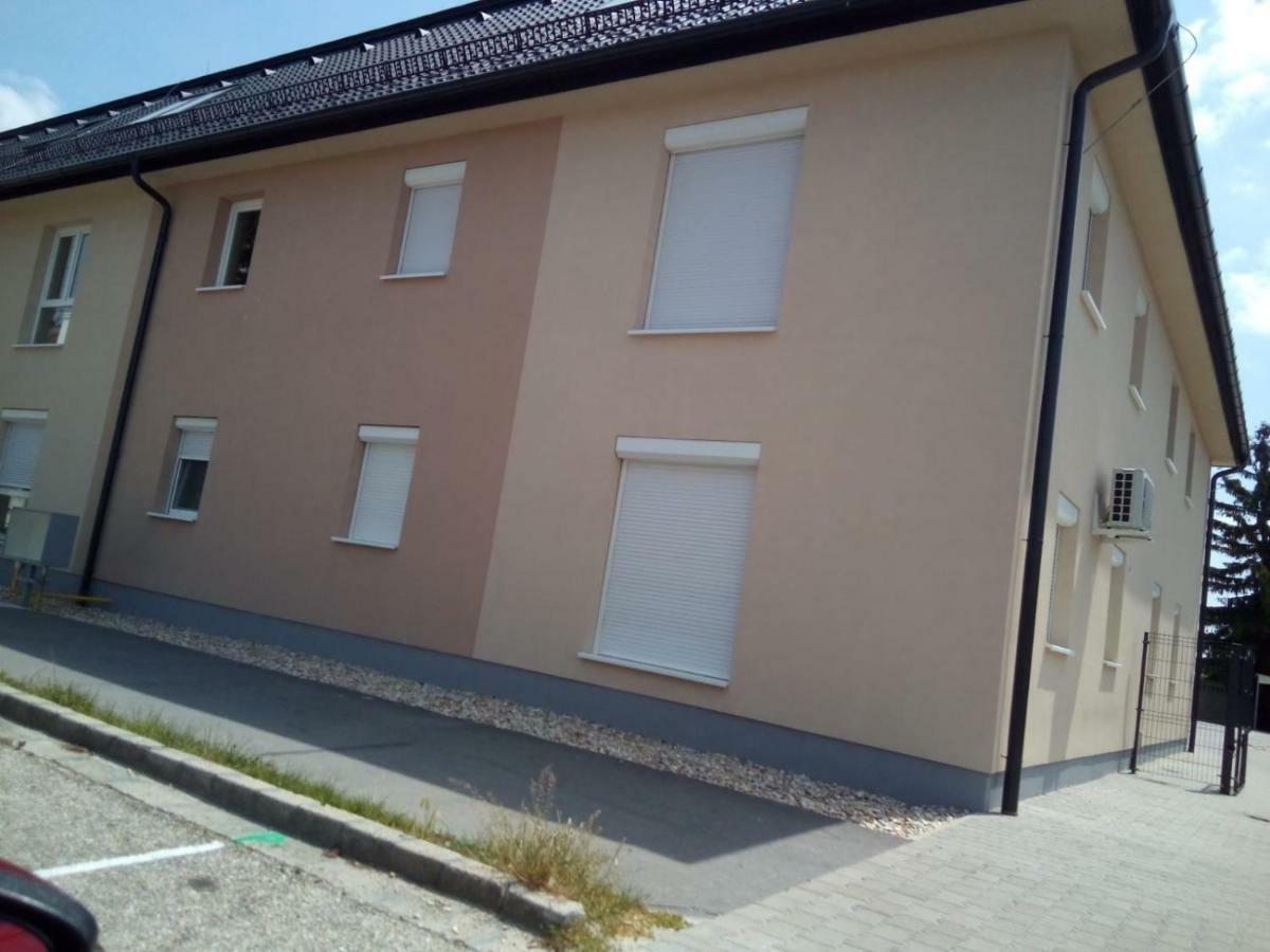 Swiss Apartment Mosonmagyarovar Exterior foto